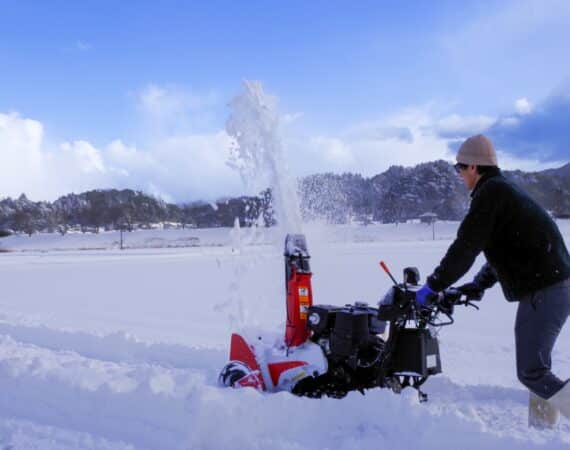 家庭用除雪機おすすめ3選！人気のエンジン式小型除雪機【2026年最新版】