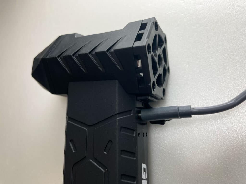 タイプC充電で楽々のGENTOS（ジェントス）